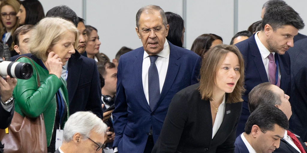 Lavrov takes a detour to attend an OSCE meeting that is hostile towards Russia