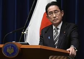 Dimiten cuatro miembros del Gobierno de Japón por el escándalo de recaudación de fondos