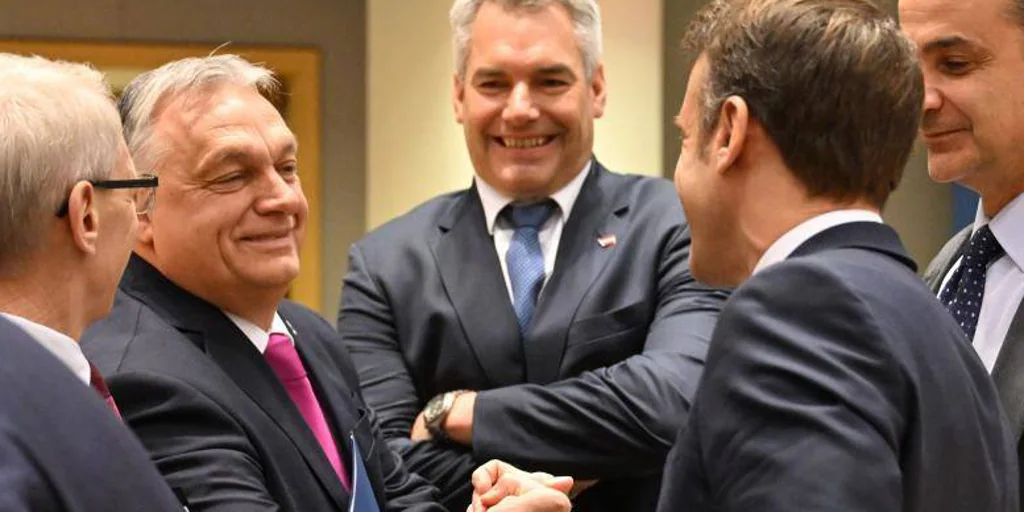 Dojście Tuska do władzy w Polsce osłabia Orbána w UE