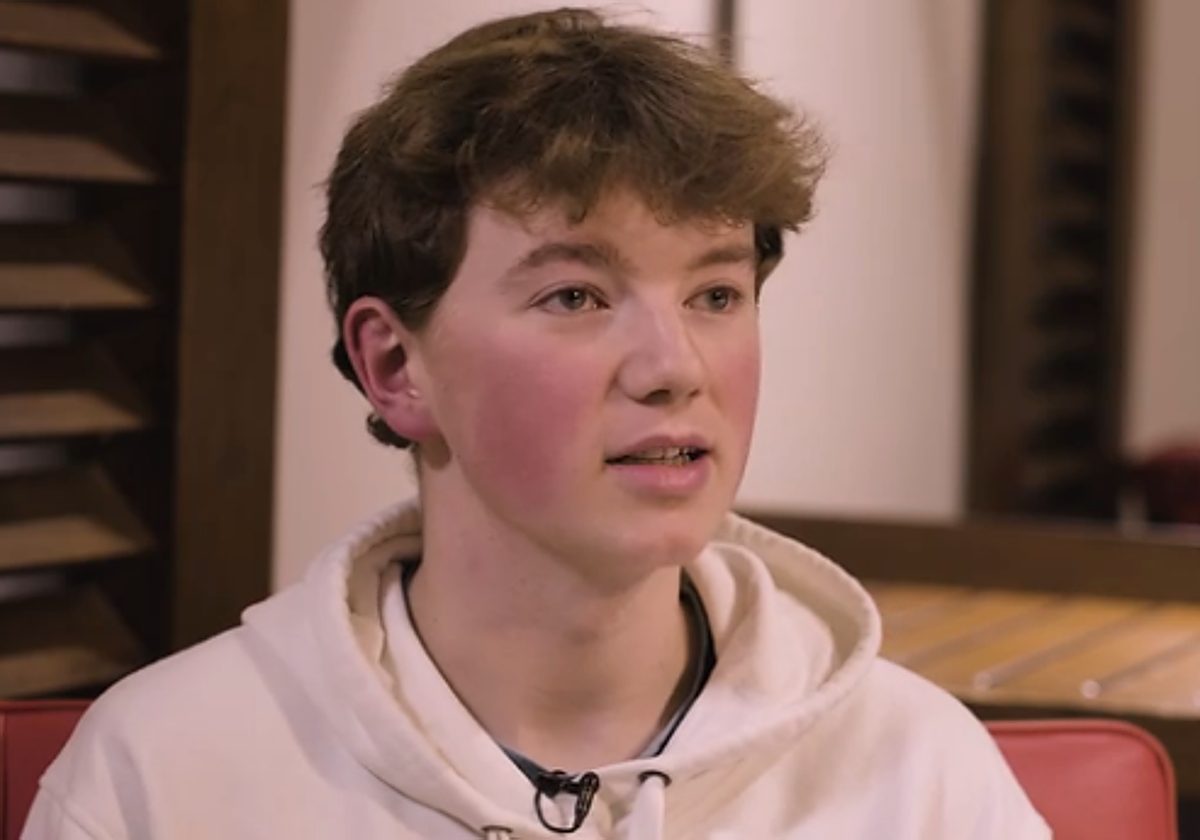 Alex Batty, el adolescente británico reaparecido, durante la entrevista para 'The Sun'