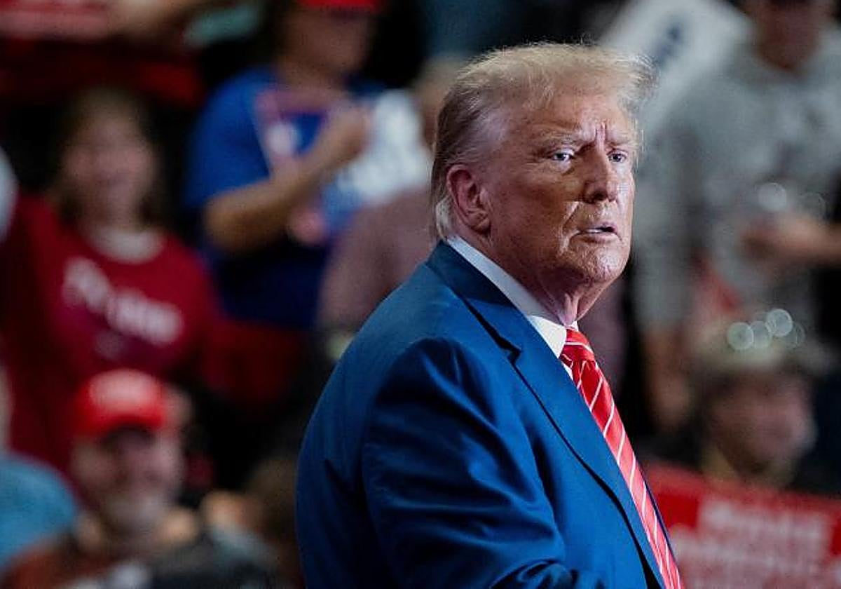 El expresidente de Estados Unidos y candidato presidencial republicano Donald Trump en Clinton, Iowa