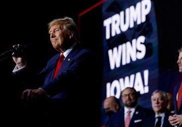 Donald Trump arrasa en los 'caucus' de Iowa y lanza el guante a Biden