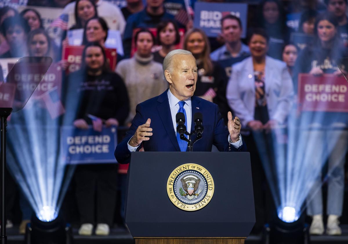 El presidente Biden realiza un mitin de campaña por la libertad reproductiva en Virginia