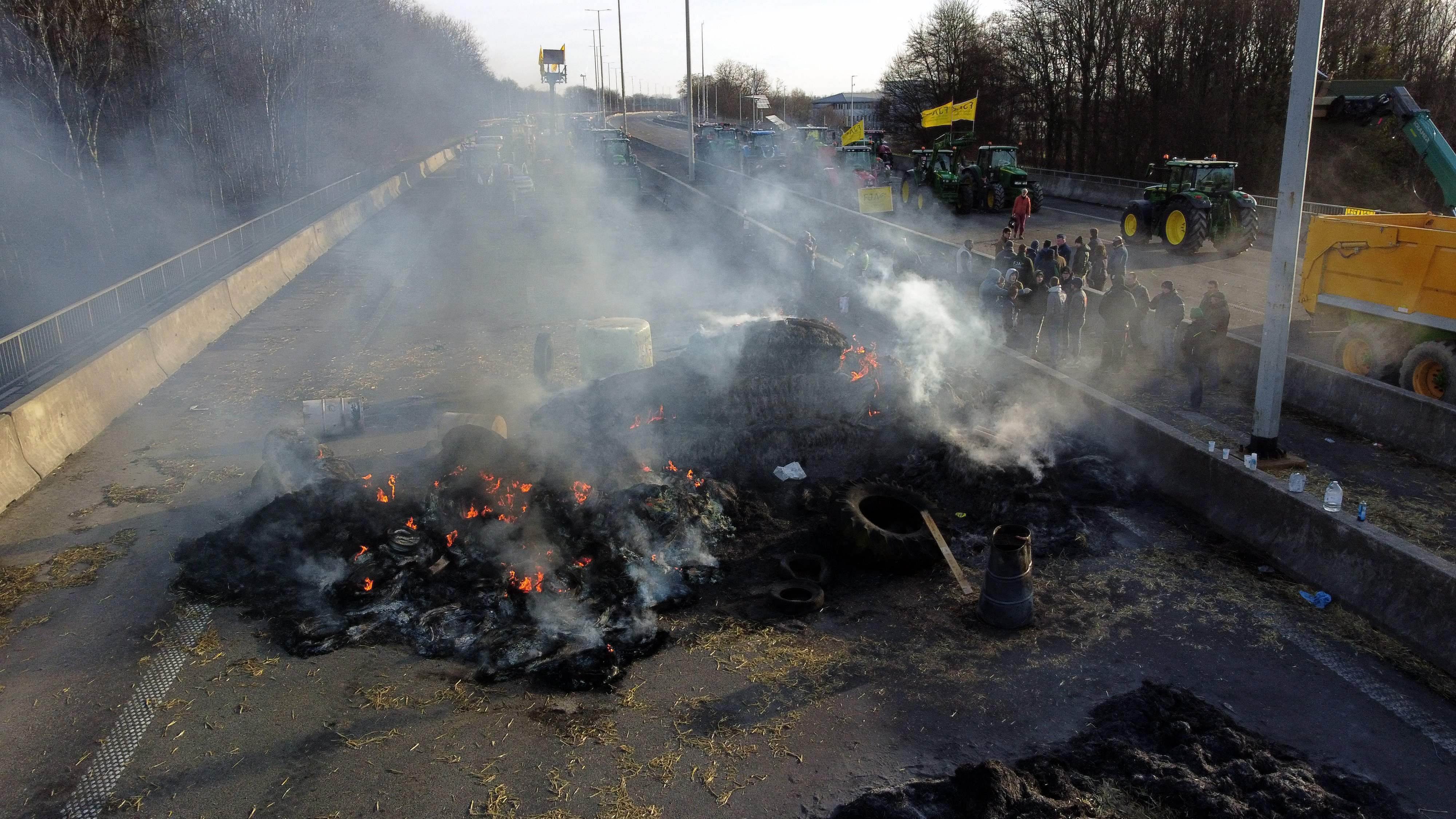 La protesta de los agricultores franceses en París, en imágenes