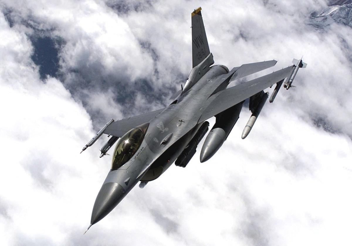 Un F-16 de la Fuerza Aérea de los EE.UU.