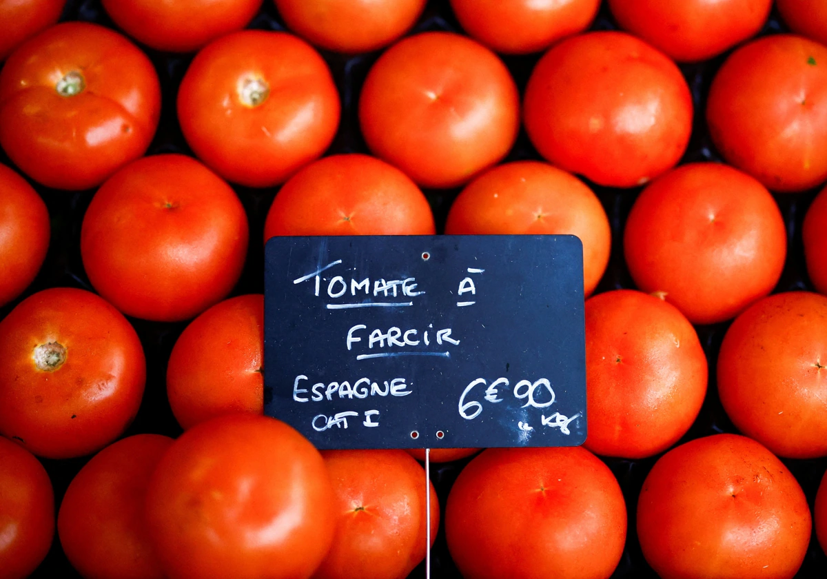 El tomate español abunda en los lineales de los supermercados franceses