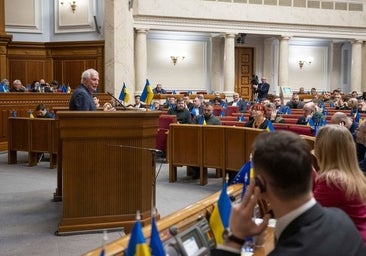 El parlamento ucraniano da su respaldo inicial al proyecto de ley sobre movilización