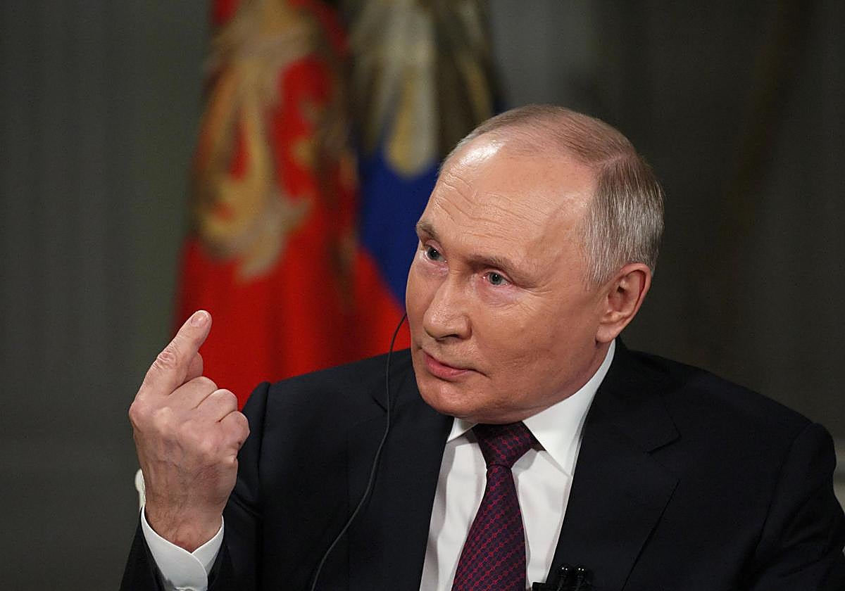 El presidente ruso Vladimir Putin durante su entrevista con el presentador estadounidense Tucker Carlson