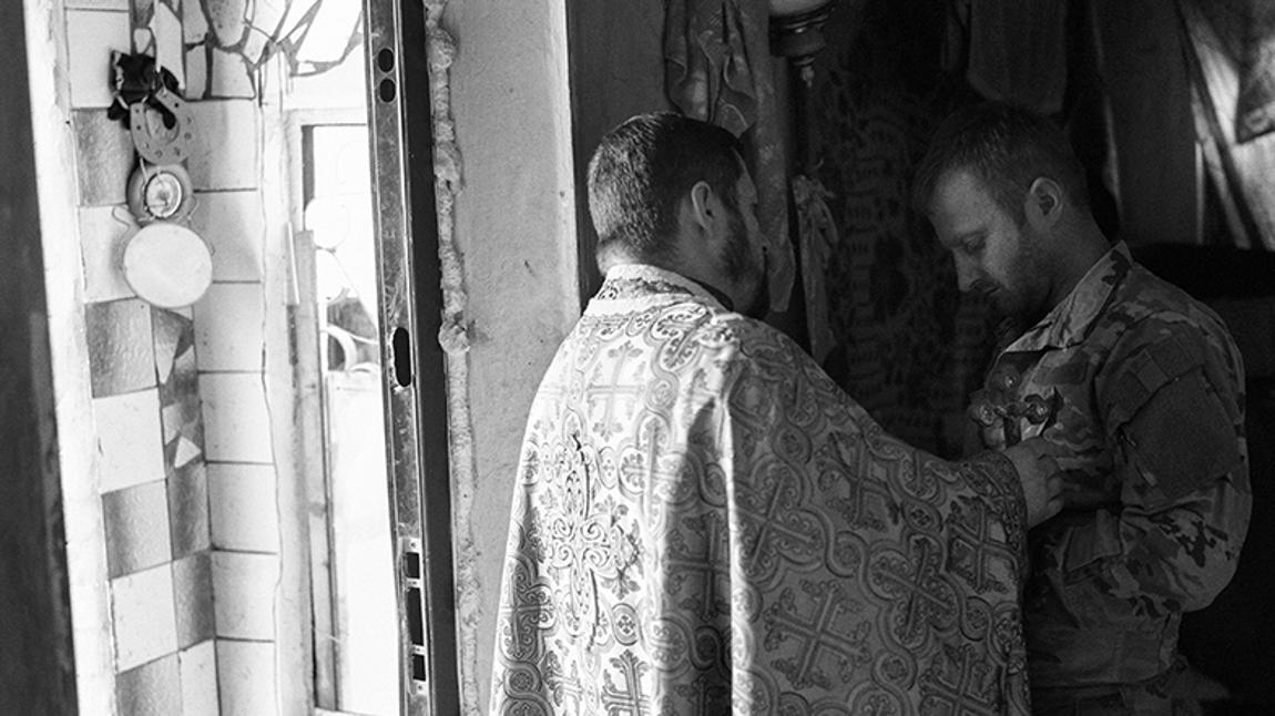 En el Frente de Fe: la lucha espiritual en las trincheras de Ucrania