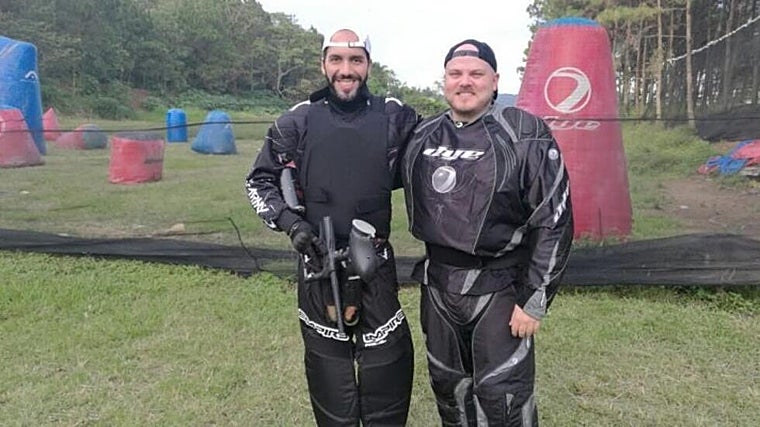 Nayib Bukele (izquierda), cuando era alcalde de San Salvador, y Alejandro Muyshondt (derecha), en una imagen de 2017