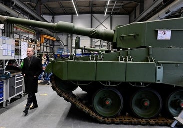 Scholz llama a la «producción masiva» de armas en Europa