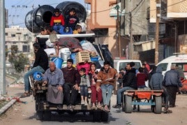 El avispero de Rafah: el paso fronterizo con Egipto que quintuplica su población y pasa de ser una zona segura a asediada