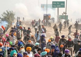 Los agricultores indios también salen a las calles para exigir una mejora de sus condiciones de trabajo