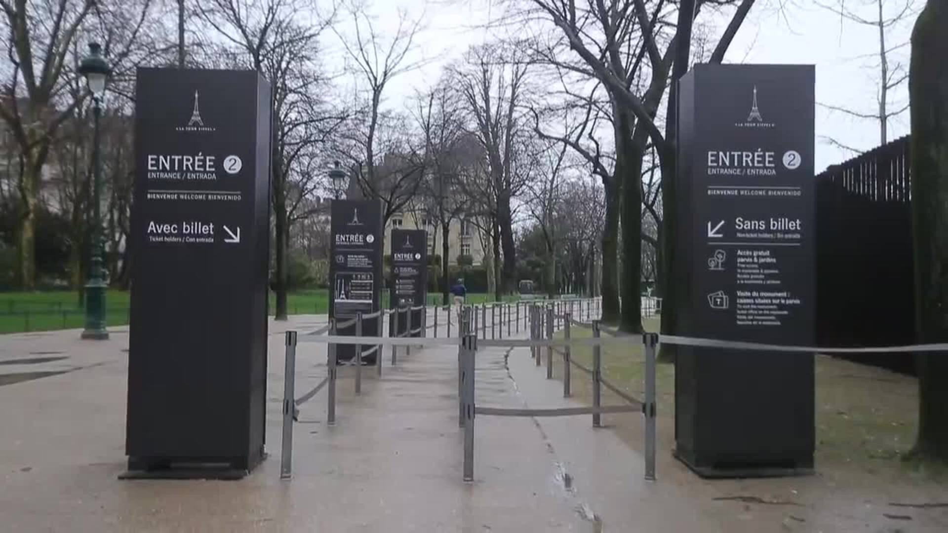 Cuarto día de huelga de los trabajadores de la Torre Eiffel en París
