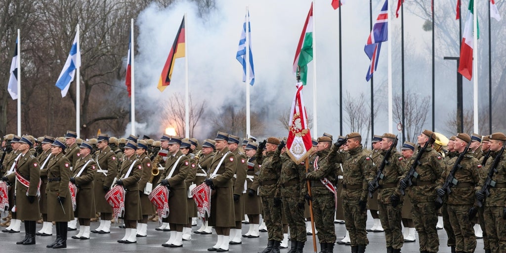 Europa Central celebra la primera ampliación de la OTAN hacia este, hoy 25 años