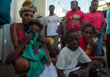 Expolicías y pandilleros unidos, la fórmula que ha permitido reinar al caos en Haití