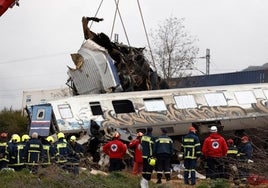 La oposición griega se prepara para presentar una moción de censura a Mitsotakis por la tragedia de los trenes