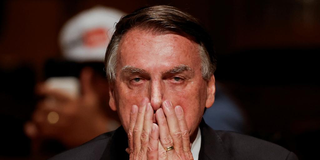 La Justicia brasileÃ±a imputa al hijo menor de Bolsonaro por blanqueo de capitales y falsedad documental