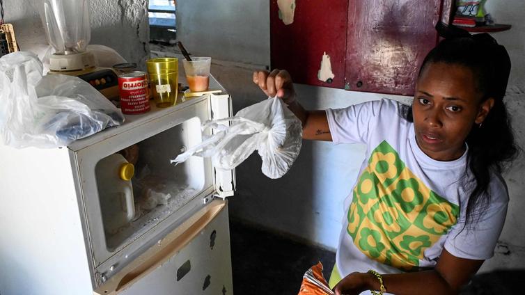 La escasez de alimentos angustia a las familias cubanas: «¿Qué le daré a mi hijo hoy?»