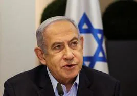 Benjamin Netanyahu se recupera tras una «exitosa» operación de hernia en plena ola de protestas en su contra