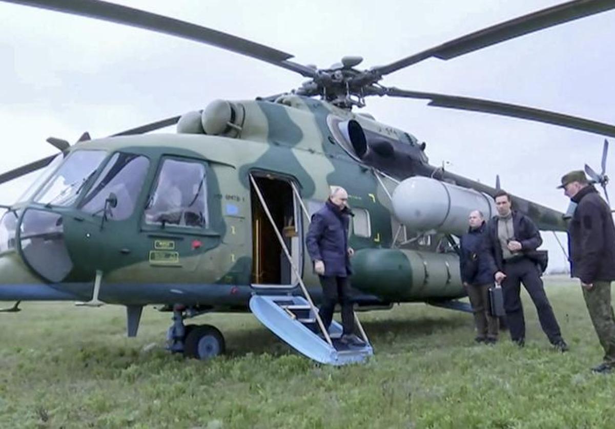 El presidente ruso Vladimir Putin visita la sede del Dnieper