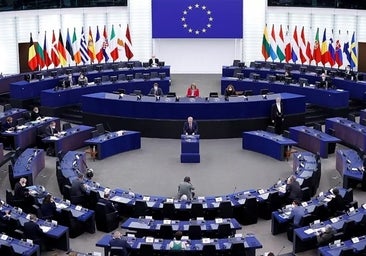 La Eurocámara prohíbe la entrada a los representantes del régimen cubano