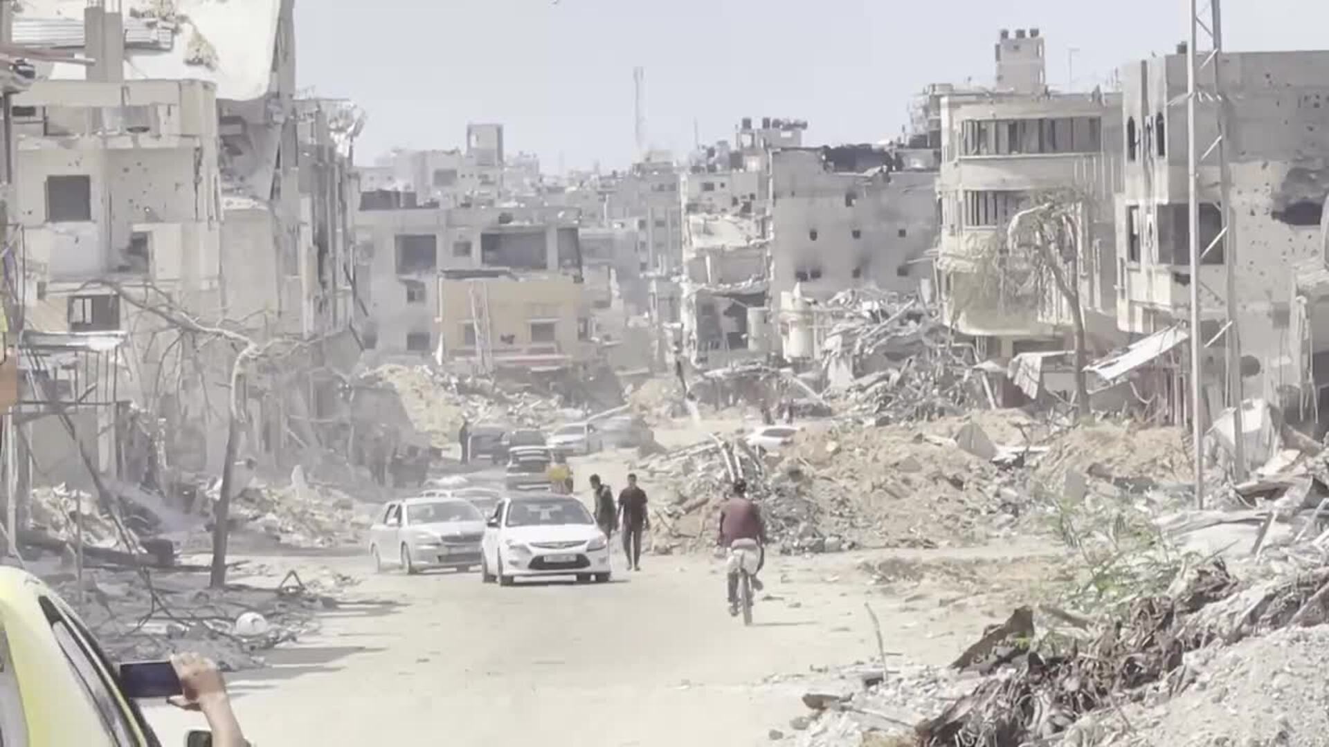 Jan Yunis, totalmente devastada tras la retirada de las tropas israelíes del sur de la Franja de Gaza