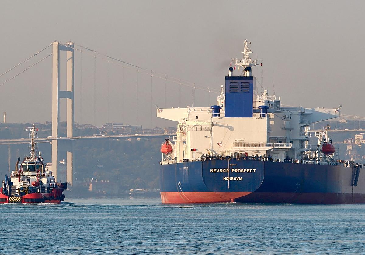 Europa propondrá sancionar a todos los barcos que trasladen material militar de Corea del Norte hasta Rusia