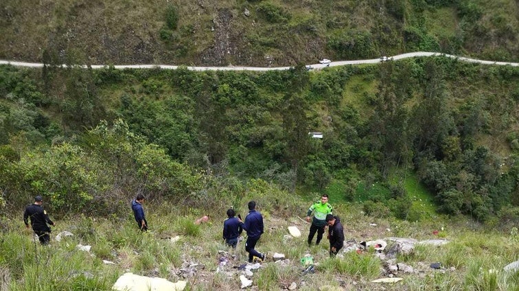 Al menos once muertos y 20 heridos en un nuevo accidente de autobús en Perú