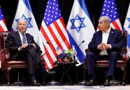 Joe Biden y el Primer Ministro israelí, Benjamin Netanyahu durante su reunión en octubre de 2023
