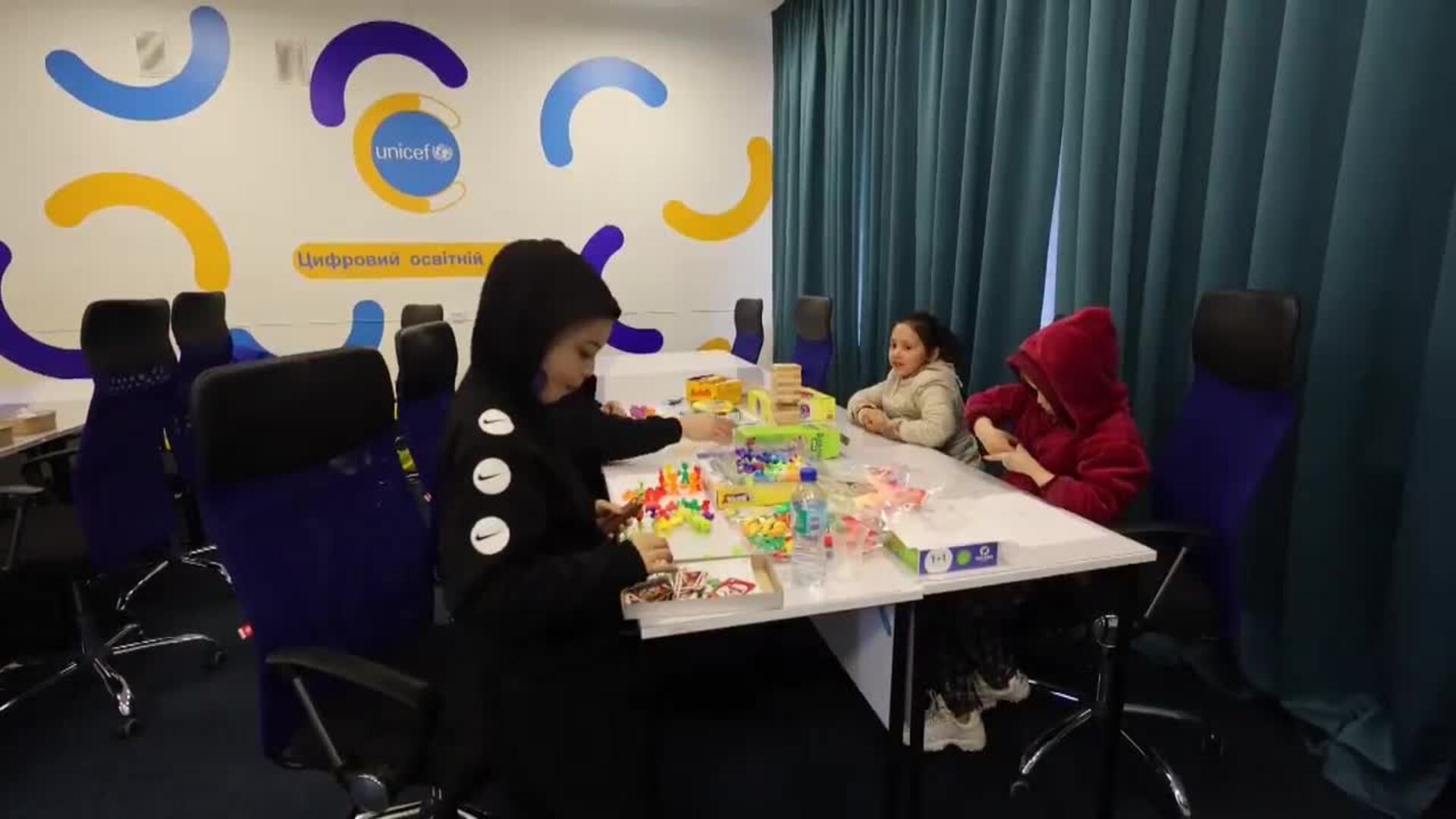 Autoridades alertan de evacuación de más de 4.000 personas de zonas fronterizas de Járkov