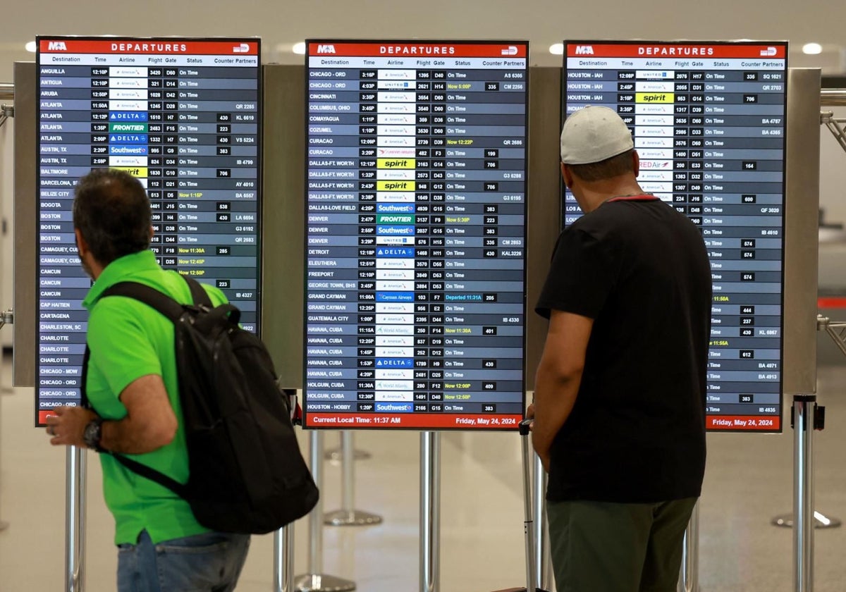 Viajero en el Aeropuerto Internacional de Miami, el pasado 24 de mayo