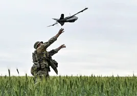 Ucrania afirma que sus drones recorrieron una «distancia récord» para atacar un radar de alerta temprana en Rusia