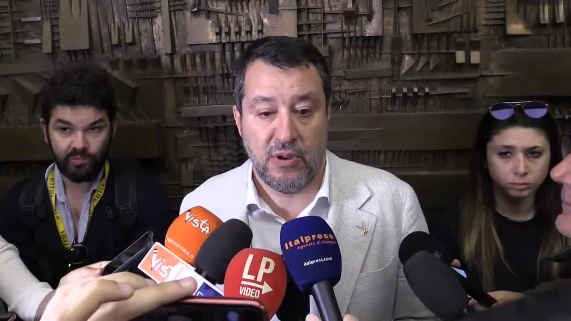 Salvini: &quot;Espero un centro-derecha compacto en Europa como lo es en Italia. Si alguien prefiere a Macron a Le Pen, se equivoca&quot;