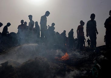 Al menos 21 muertos en nuevos bombardeos israelíes contra un centro de desplazados en Rafah