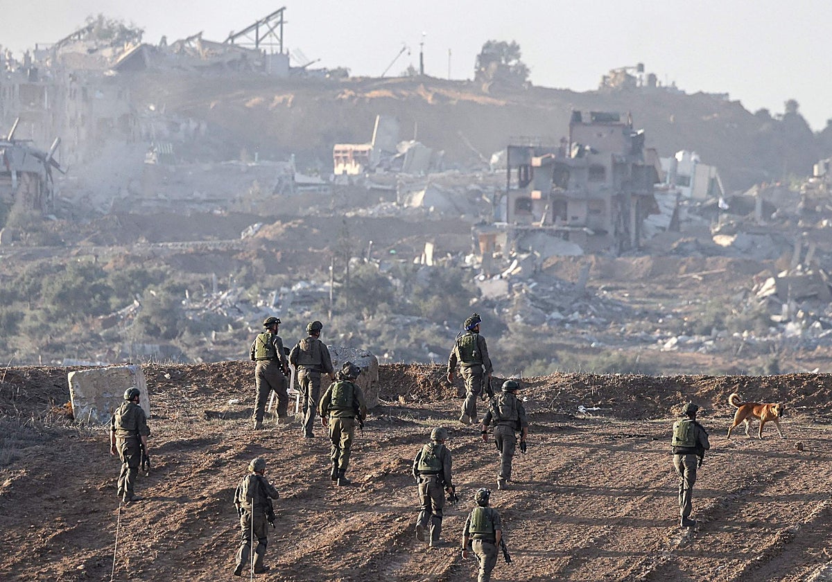 Una fotografía tomada en el sur de Israel, cerca de la frontera con la Franja de Gaza , en diciembre de 2023