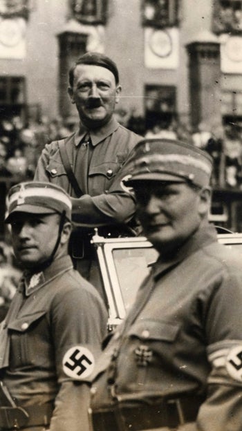 Hitler en 1936, durante una convención del partido nazi en Nuremberg, Alemania