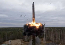 Lanzamiento del misil balístico ruso Yars durante los ejercicios