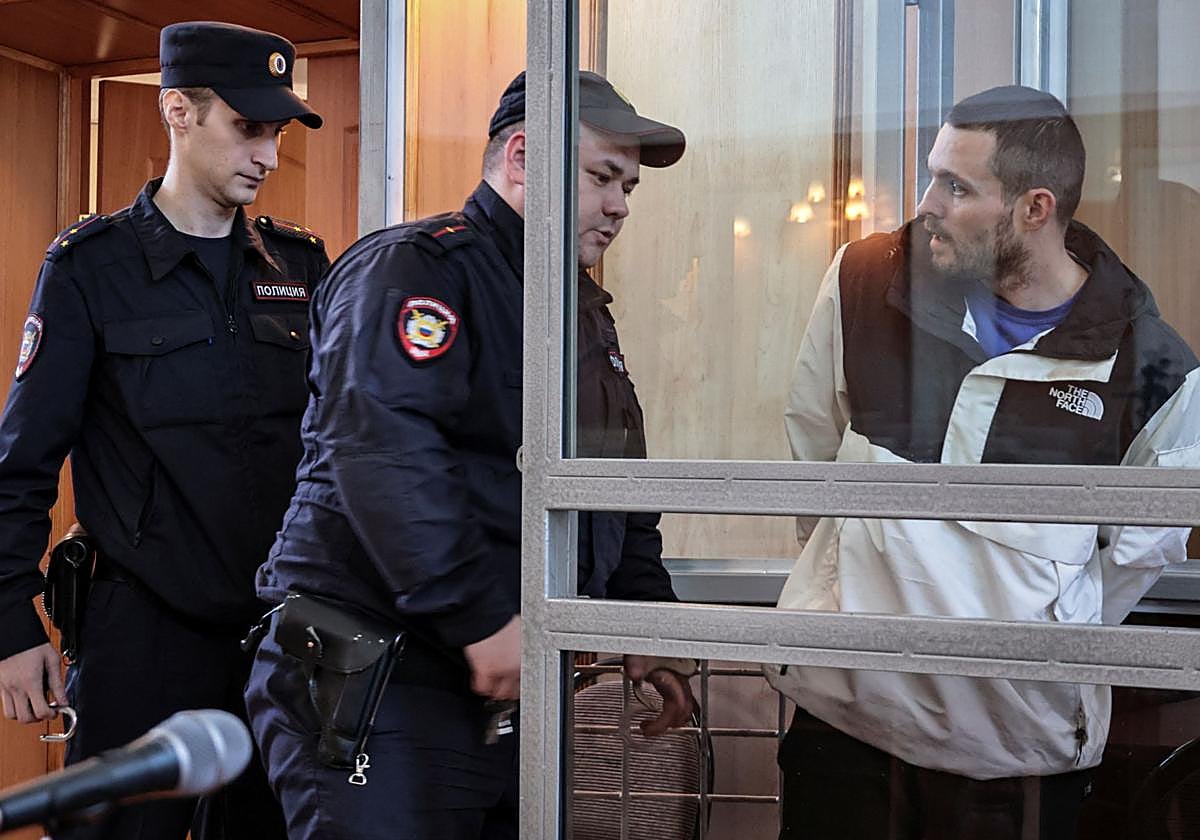 Gordon Black, a su llegada al tribunal