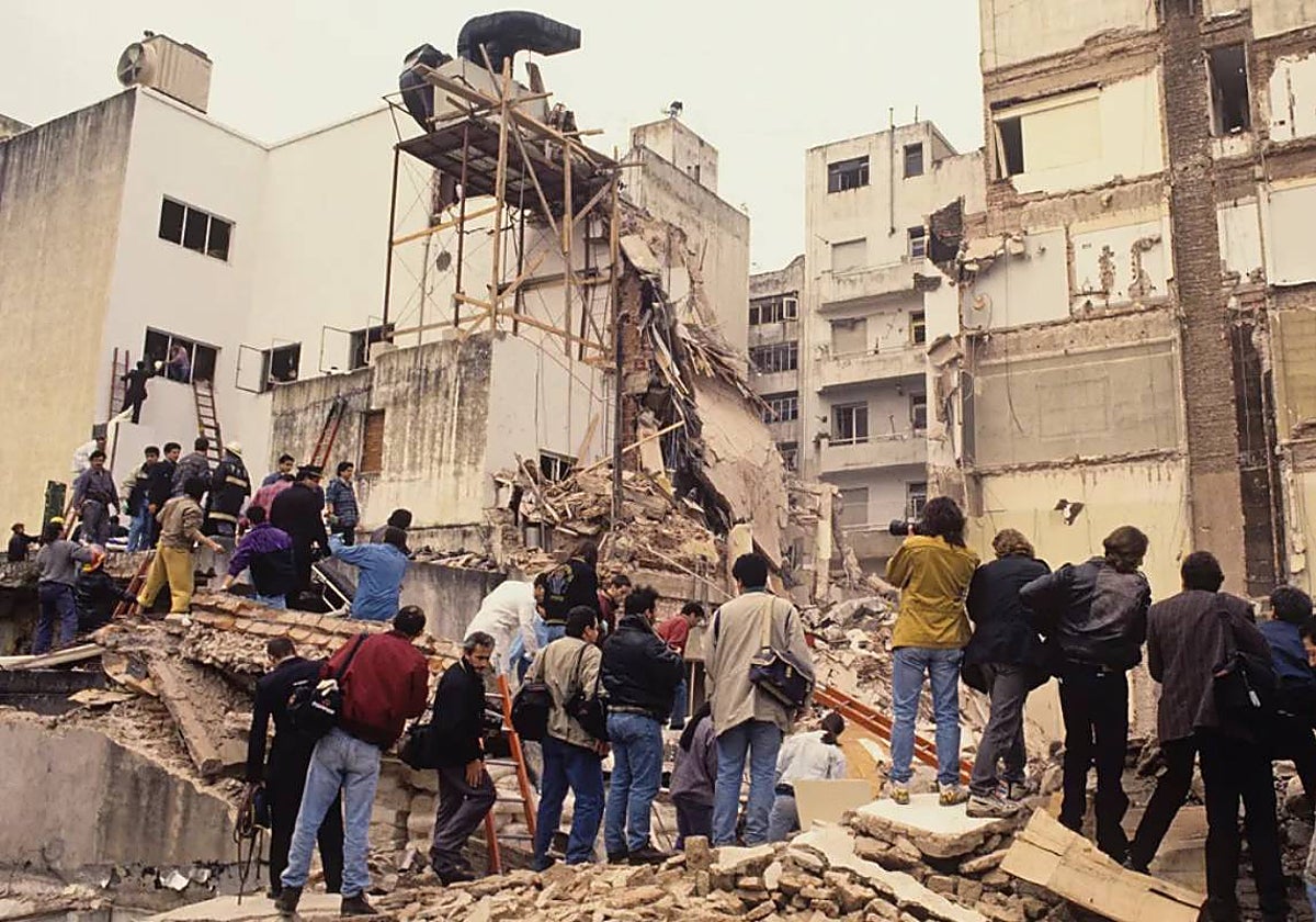 Una imagen de cómo quedó el edificio tras el atentado