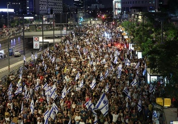 Decenas de miles de israelíes vuelven a tomar las calles contra Netanyahu