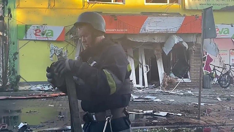 Al menos siete muertos en bombardeo ruso contra una localidad de Zaporiyia