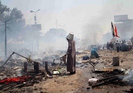 Mueren catorce personas por el derrumbe de un edificio en el centro de Egipto