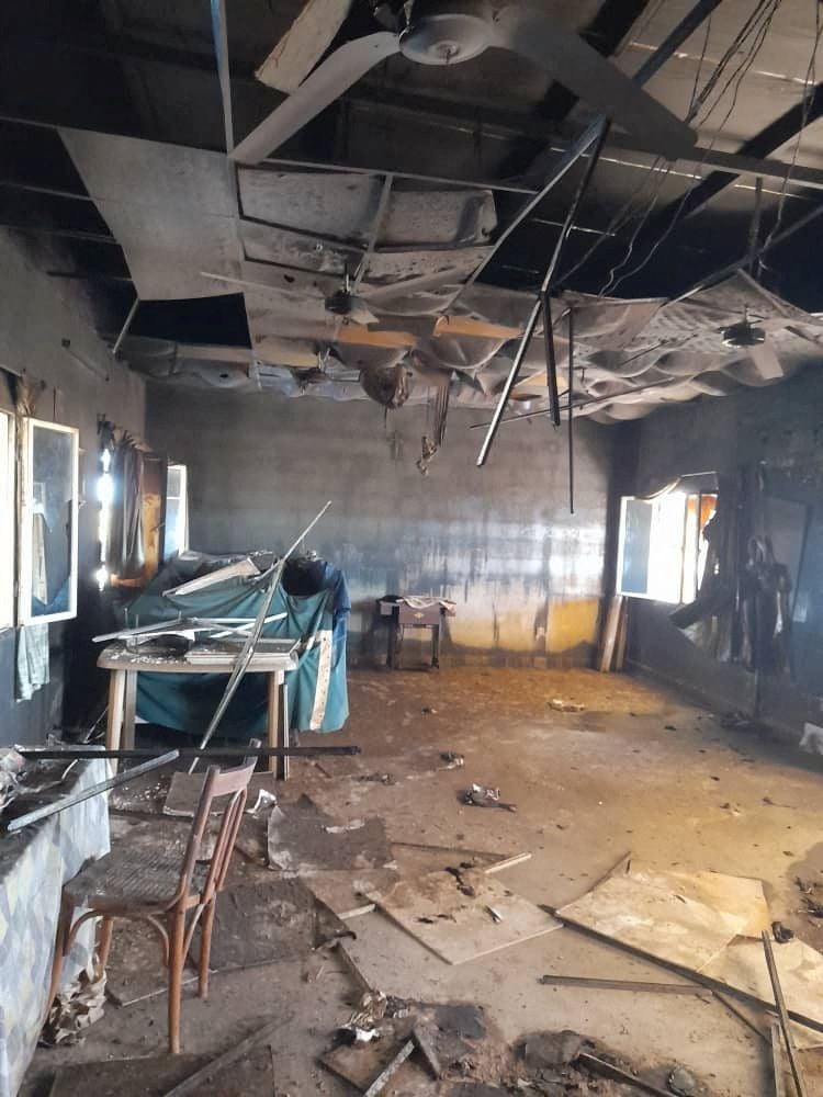 Imagen de una escuela destrozada debido a la Guerra Civil de Sudán
