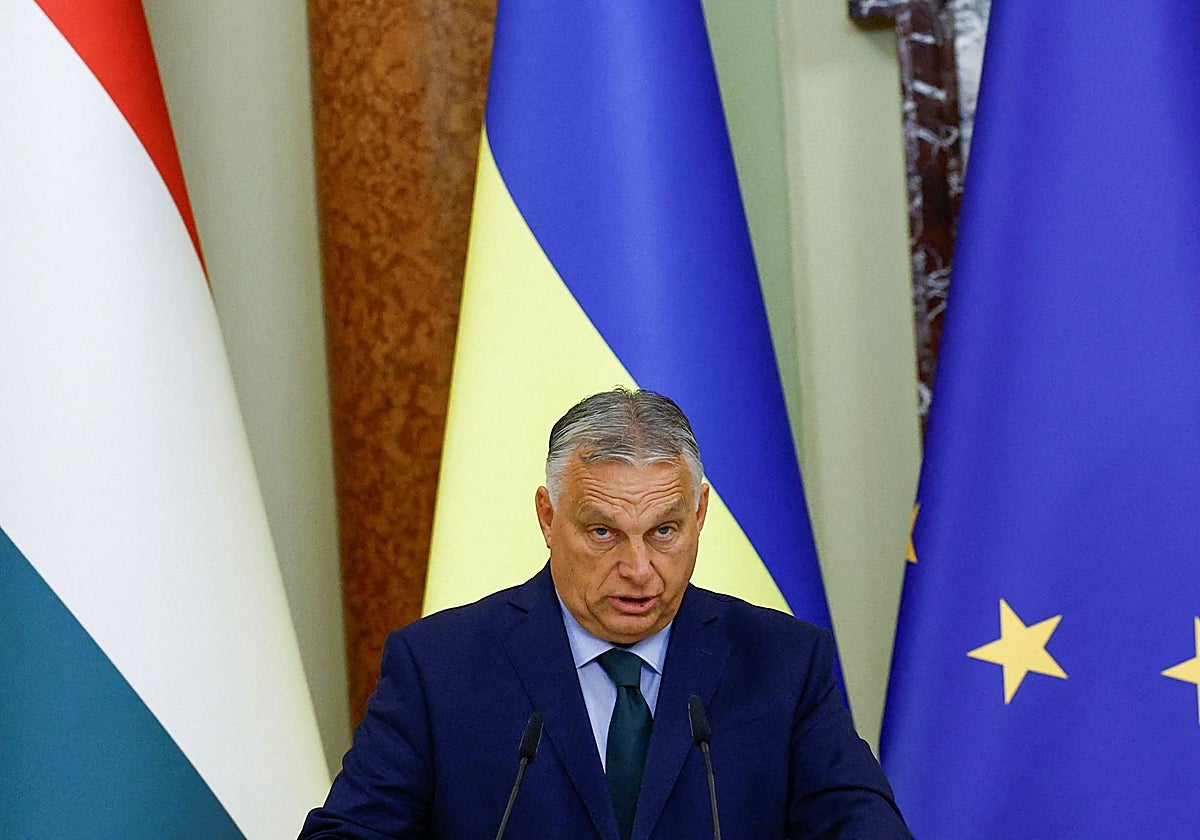 Viktor Orban durante su visita a Ucrania