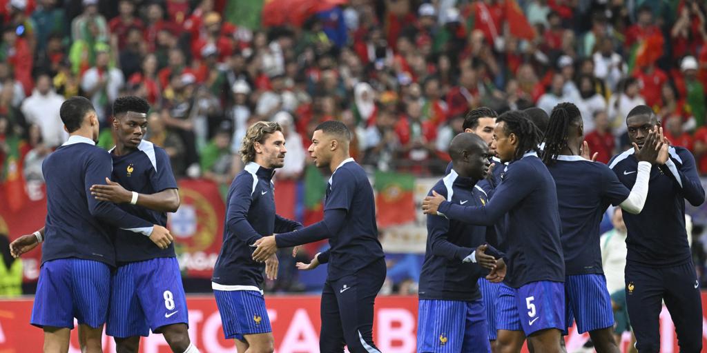 Los jugadores de la selección francesa celebran los resultados electorales: «La altitud es inmensa»