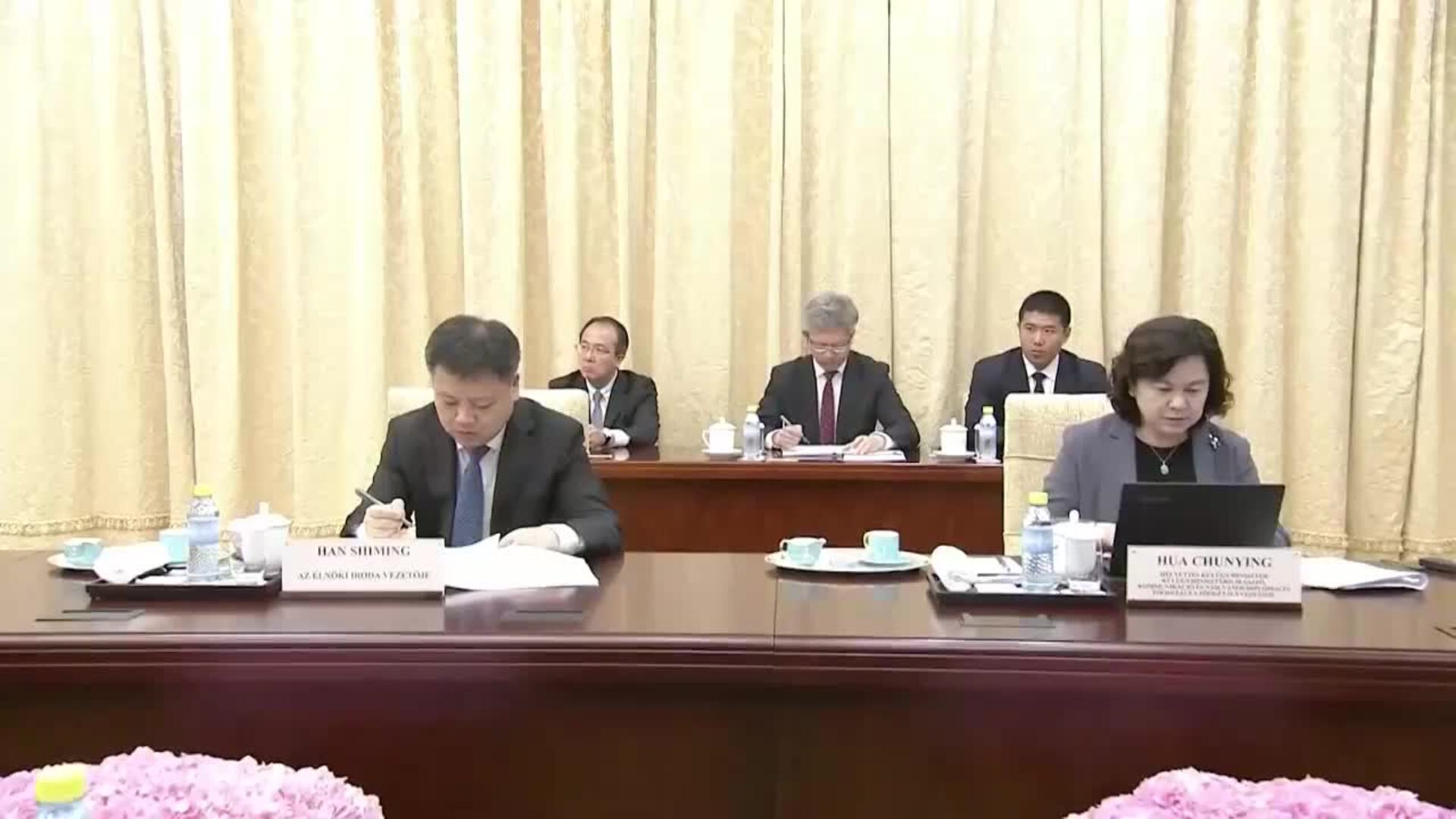 Xi, a Orbán: &quot;China y UE no tienen discordancias geopolíticas ni conflictos fundamentales&quot;
