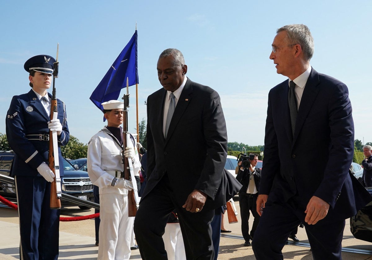 El secretario de Defensa de Estados Unidos, Lloyd Austin, se reúne con el secretario general de la OTAN, Jens Stoltenberg, en el Pentágono en Washington