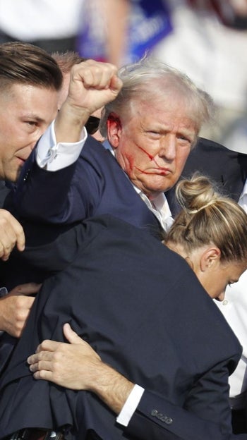 Trump es evacuado tras el tiroteo