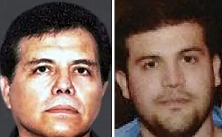 Imágenes proporcionadas por la DEA y el Departamento de Estado de los EE. UU. muestran a Ismael Zambada García, mejor conocido como 'El Mayo' (izq.) y Joaquín Guzmán López (der.)